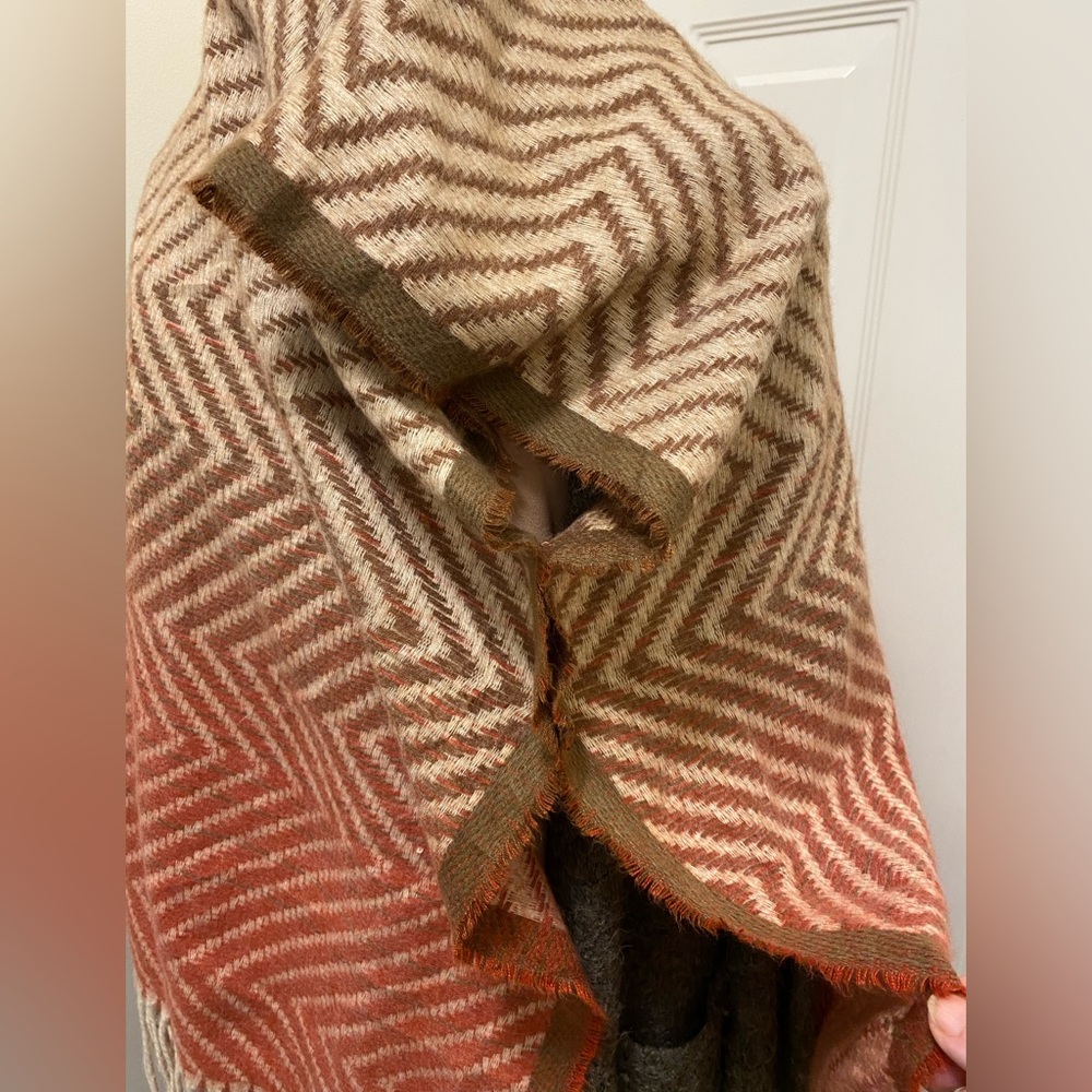 New Chevron pattern Poncho Cape One Size - Picture 7 of 7